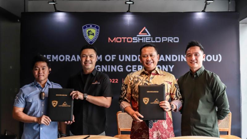 Penandatanganan kerjasama Motoshield Pro dengan Ikatan Motor Indonesia Pusat yang langsung ditanda tangani sang Ketum, Bambang Soesatyo