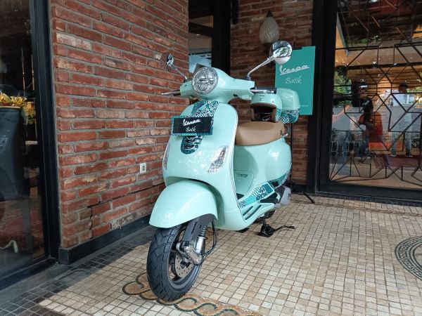 Vespa Batik Motor Pertama dari Pabrik Piaggio di Indonesia