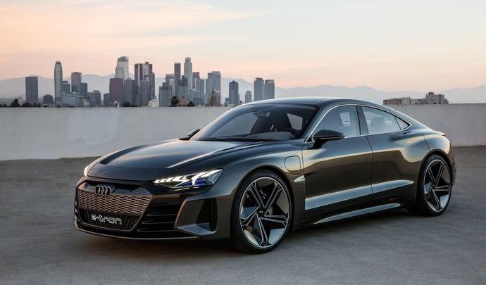 e-tron cikal bakal mobil listrik berteknologi tinggi karya Audi
