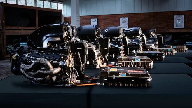 Ini bentuk mesin W13 yang disempurnakan menjadi W14 merupakan mesin andalan tim Mercedes di ajang F1. (Foto: f1)