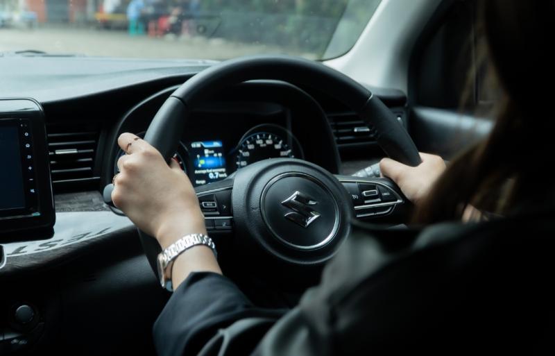 Ini pentingnya kebiasaan berkendara yang perlu dilakukan untuk menjaga performa mobil bertransmisi manual