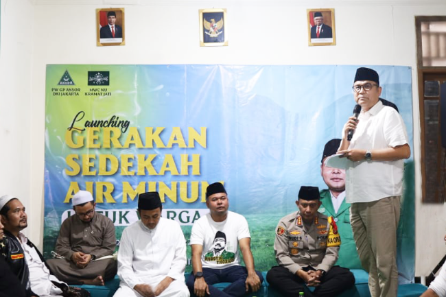 FIFGroup dan GP Ansor DKI Jakarta fasilitasi air minum gratis untuk masyarakat di 3 titik di Jakarta