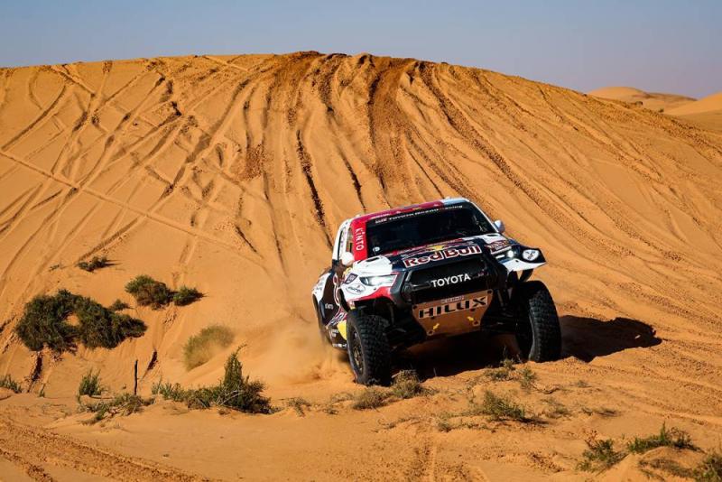 Dakar 2023: Peterhansel Out, Loeb Mengejar, Al-Attiyah Tanpa Power Steering Menuju Garis Finish