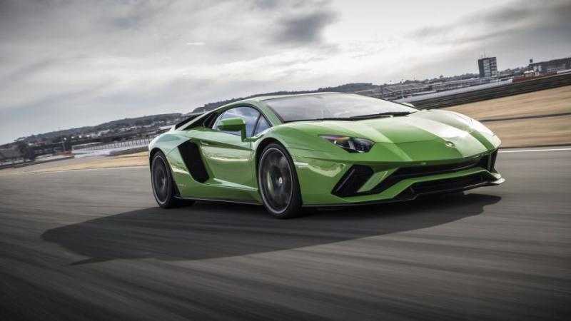 Tampilan Lamborghini Aventador yangb akan dikembangkan jadi mobil hybrid