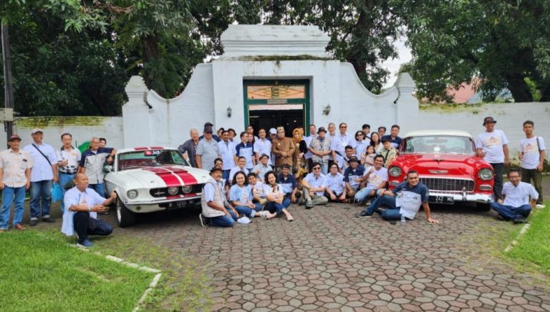 Touring awal tahun 2023 PPMKI DKI Jakarta, konvoi menuju Wisata Kraton Kacirebonan dan kulineran kas Cirebon, Jawa Barat