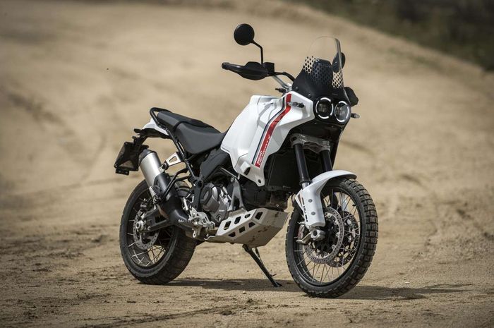 Tampilan gahar motor Ducati DesertX 2023