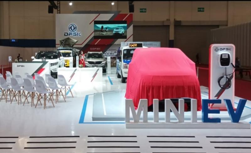 DFSK siap memberikan kejutan dengan 2 special display kendaraan listrik di IIMS 2023 berlangsung di JI-Expo Kemayoran Jakarta
