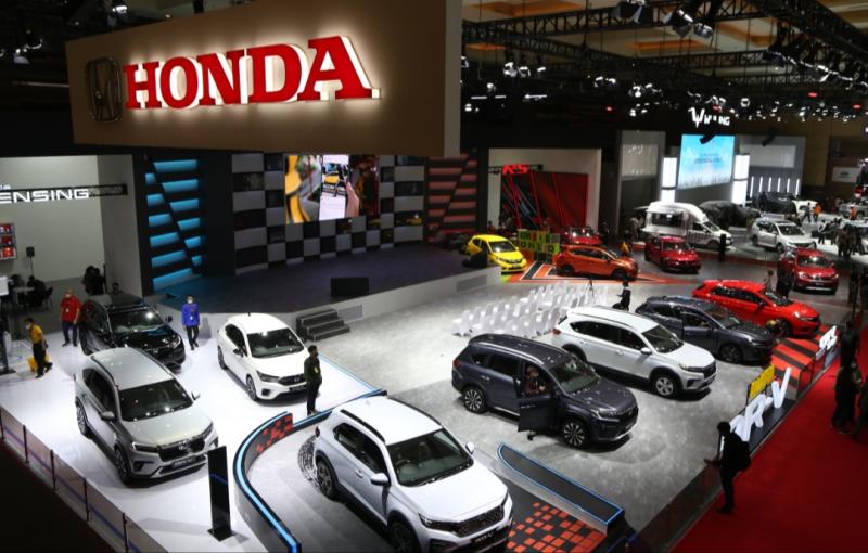 Honda menawarkan program penjualan menarik serta display produk terbarunya di pameran otomotif IIMS 2023