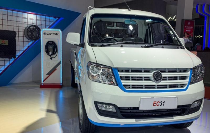 DFSK EC31 pick up berbasis listrik tampil di pameran otomotif IIMS 2023, JI-Expo Kemayoran Jakarta