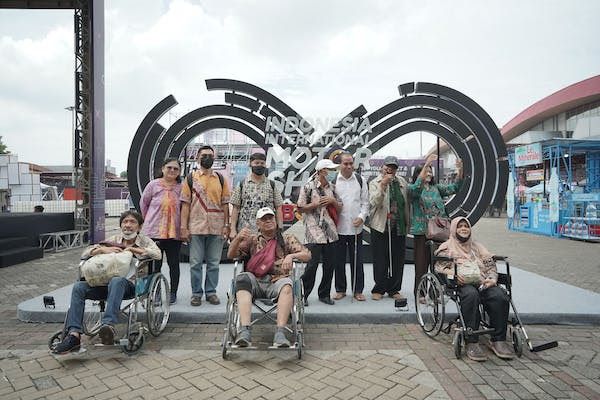 Kaum disabiltas ikut menikmati pameran otomotif IIMS 2023 di JI-Expo Kemayoran Jakarta