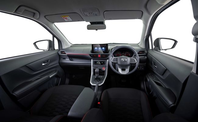 Interior Daihatsu Xenia dengan ragam fitur canggih