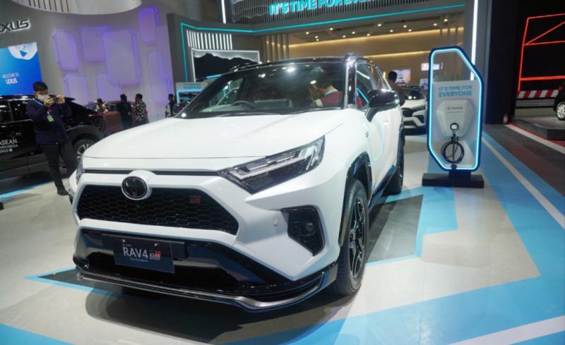 Toyota All-New RAV4 GR Sport PHEV Diluncurkan di Gaikindo Jakarta Auto Week 2023