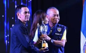 "Helmy Sungkar Makassar" Ini Terharu Mendapat Penghargaan IMI Sulsel, 45 Tahun Berkiprah di Dunia Otomotif