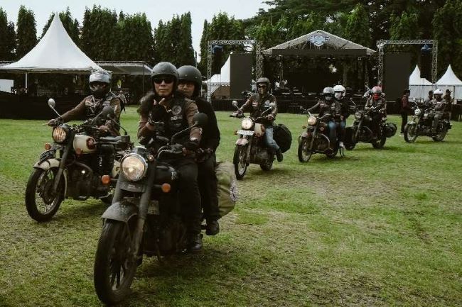 Para bikers RORI mengeksplorasi Lampung dalam petuangan dengan motor