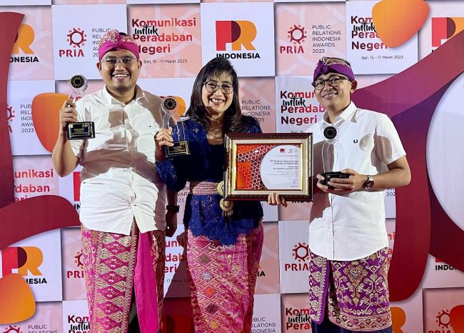 Petinggi PR FIFGroup diganjar penghargaan oleh PR Indonesia