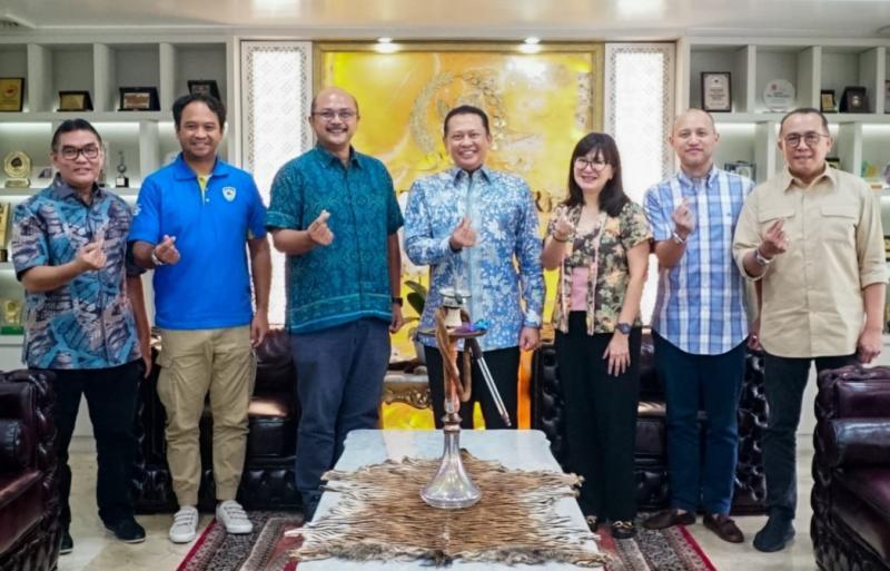 Bamsoet Bersama Board of Director PT Taman Mini Indonesia Indah mematangkan pembangunan Museum Otomotif - IMI, yang salah satunya akan menampilkan diorama pembalap yang telah harumkan Indonesia