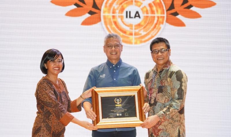 L Iwan Pranoto, Garda Oto dari Asuransi Astra raih penghargaan Indonesia Industry Leadership Awards 2023
