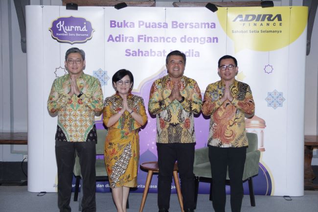 Petinggo Adira Finance dalam acara Buka Puasa Bersama di Jakarta