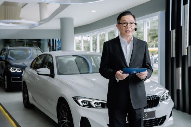 Rico Setiawan, CEO BMW Tunas mengapresiasi kehadiran BMW Studio Tunas SoMa di Palembang, Sumatra Selatan