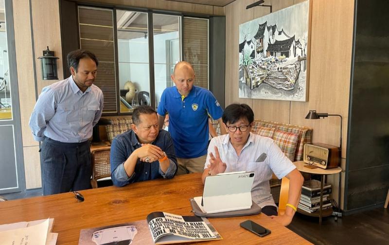 Arsitek Jeffrey Budiman bersama Bamsoet, Ananda Mikola dan Bagoes Hermanto, matangkan pembangunan Museum Otomotif Indonesia Di TMII Jakarta Timur