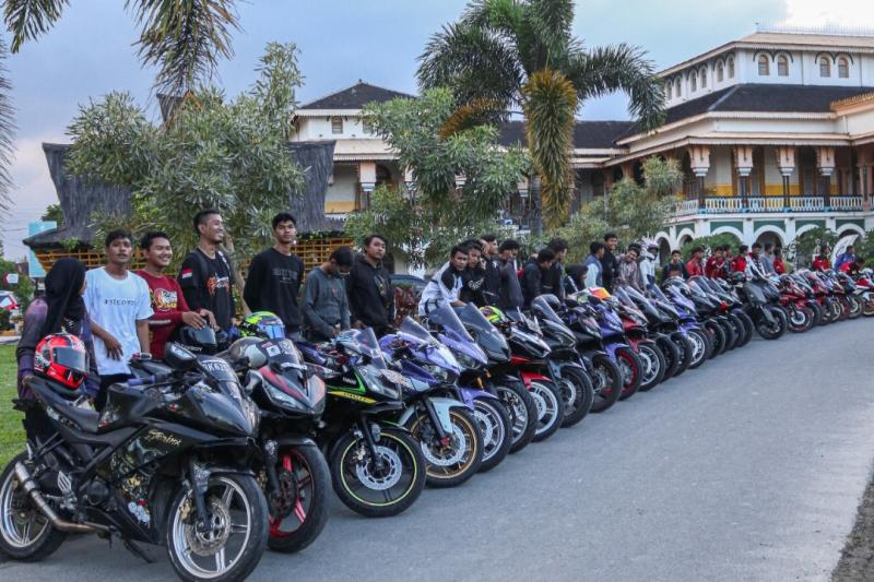 Konsumen Yamaha All New R15 Connected Ungkap Kesan Tak Terlupakan Ngabuburide di Kota Medan