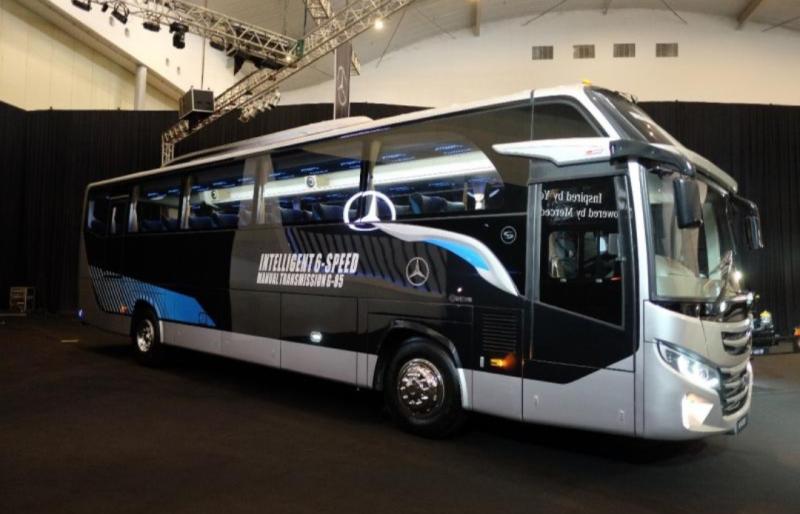 Bus Mercedes-Benz yang menjadi kendaraan aman untuk mudik Lebaran 2023