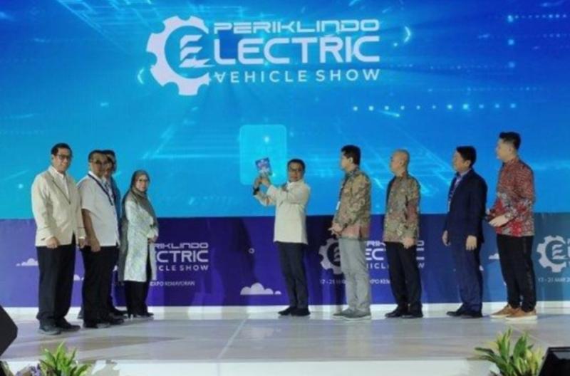 Jenderal TNI (Purn) Moeldoko secara resmi telah membuka pameran kendaraan listrik PEVS 2023 di JI-Expo Kemayoran Jakarta hari ini