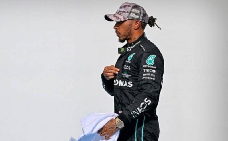 Lewis Hamilton (Inggris) tengah dilanda dilema dengan Mercedes. (Foto: usatodaysports)