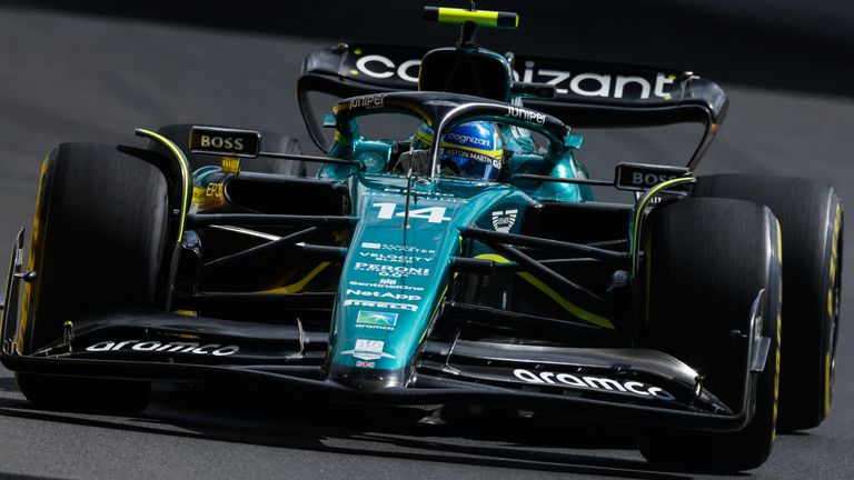 Aston Martin besutan Fernando Alonso, 4 podium musim ini bersama Mercedes. (Foto: skysport)