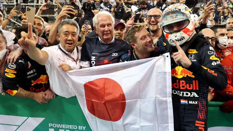 Helmut Marko (tengah) saat menikmati sukses bersama Honda. (Foto: planetf1)