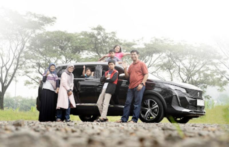 Cerita seru travelling adventure keluarga Prayoga Sujono dari Jakarta - Bukittinggi Sumatra Barat selama 4 hari 3 malam bersama SUV premium Peugeot 5008