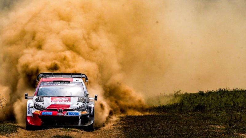Sebastien Ogier (Prancis/Toyota Gazoo Racing) sudah unggul telak meski baru 7 SS menjalani Rally Safari di Kenya. (Foto: wrc)