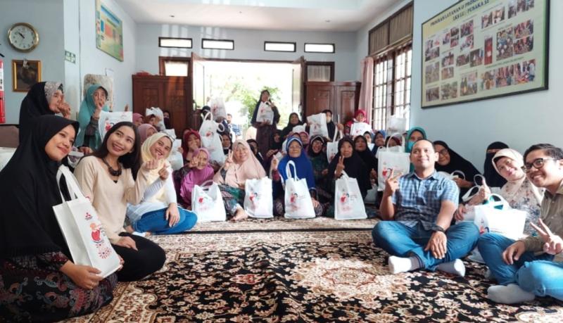 MMKSI berbagi kasih di momen Idul Adha bersama para lansia di Jakarta