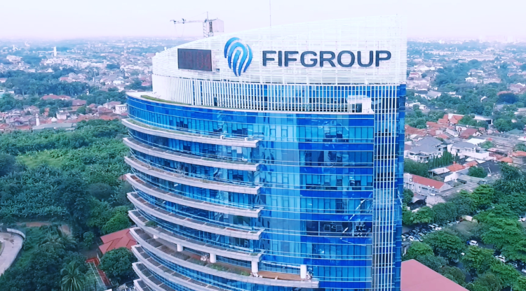 Gedung FIFGroup yang menjadi pusat pelayanan keuangan masyarakat