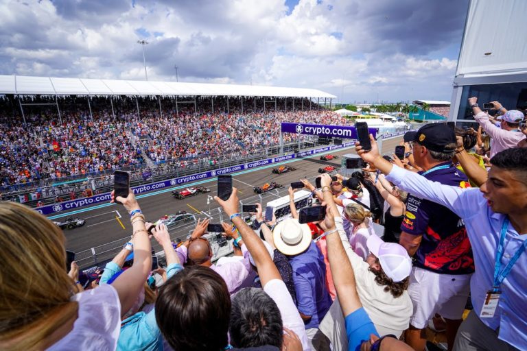 F1 2023: Konsep Race Entertainment GP Miami Raup Keuntungan 449 Juta USD, Sinyal Bagus ke Seri Las Vegas 