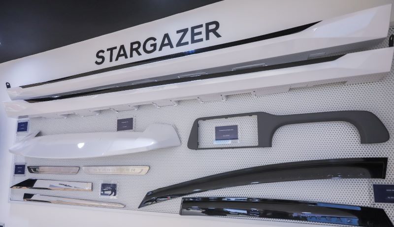 Tampilan part-part aksesori Hyundai Stargazer untuk membuat mobil semakin tampan