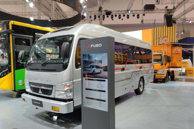 Canter Bus, Varian Baru Mitsubishi Fuso Untuk Angkutan Penumpang dan Wisata Diluncurkan di GIIAS 2023