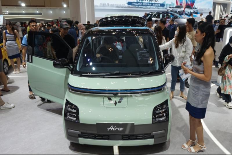 Air ev Series menjadi lini produk Wuling paling banyak dipesan selama pameran otomotif GIIAS 2023 di ICE BSD City, Tangerang, 10-20 Agustus 2023.