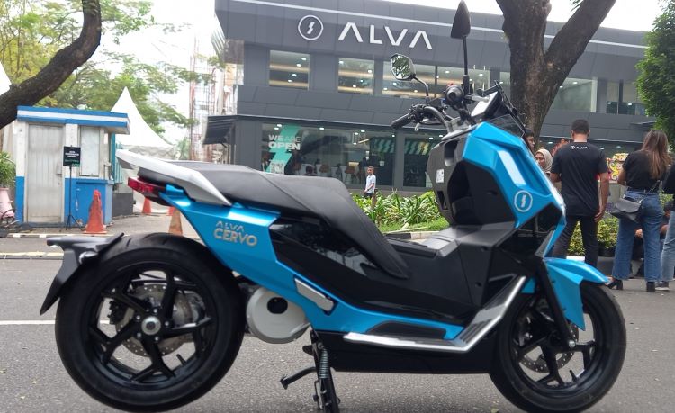 ALVA Cervo Menangkan Kategori Most Driven Motorcycle di Ajang Pameran Otomotif GIIAS 2023