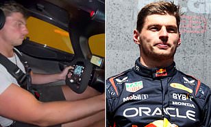 Max Verstappen di dalam kokpit mobil super mahalnya. (Foto: dailymail) 