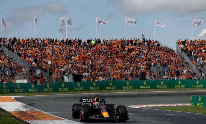 Red Bull Racing Honda kian perkasa antar Max Verstappen juara pertama dan Sergio Perez ketiga di F1 Belanda 2023, Minggu (27/8/2023)