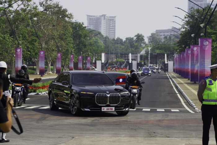 BMW i7 Hadir Sebagai Sustainable Mobility Partner Di KTT ASEAN 2023 Jakarta