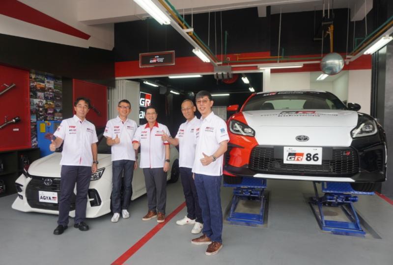Para BOD Toyota Astra Motor pada launching GR Garage pertama di PIK 2 Jakarta Utara hari ini