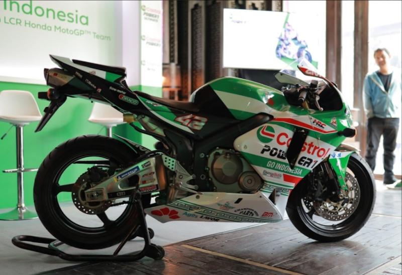 Castrol Indonesia bersama Tim LCR Honda Castrol MotoGP dan Alex Rins gaungkan pesan Go Indonesia di MotoGP 2023 Mandalika Lombok NTB 
