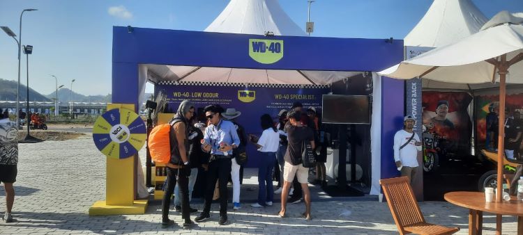 Booth WD-40 di ajang MotoGP 2023 Mandalika, Lombok, Nusa Tenggara Barat