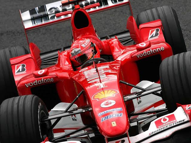 Michael Schumacher (Jerman) di kokpit F2004 saat merebut gelar F1 ke-7 kalinya. (Foto: ist)