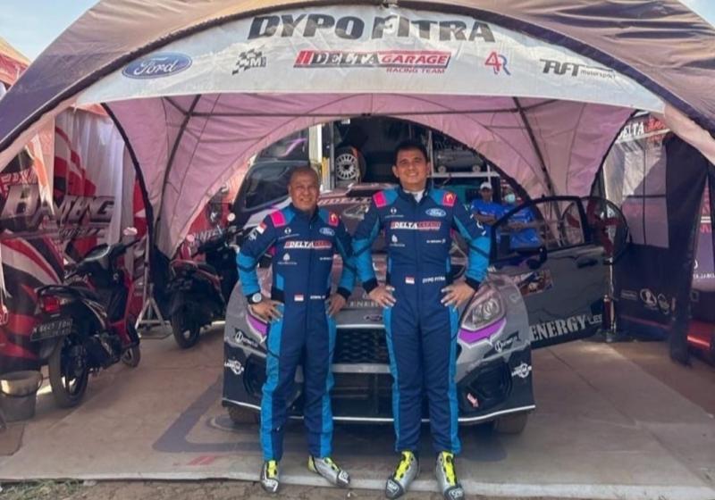 Dypo Fitra (kanan) dan Edwin A Nasution, sukses capai target di Kejurnas Sprint Rally 2023 Malang
