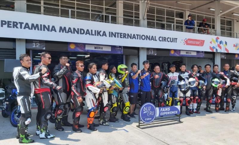 Pengalaman konsumen Yamaha jajal All New R15 Connected Series di Sirkuit Mandalika Lombok, Nusa Tenggara Barat