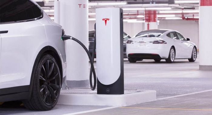 Mobil listrik Tesla dominasi pasar California Amerika Serikat