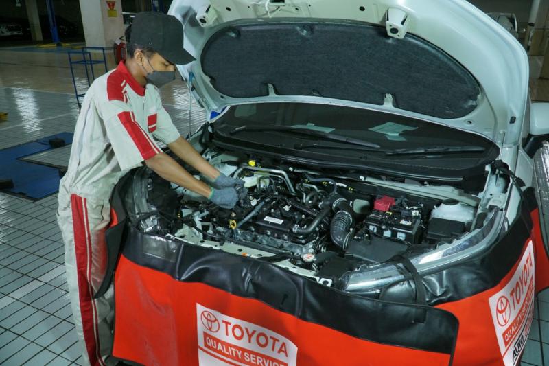Perawatan Berkala Mobil Toyota di Auto2000 untuk Merawat Oli Mesin Menguap dan Performa Mesin Terganggu Akibat Cuaca Panas 